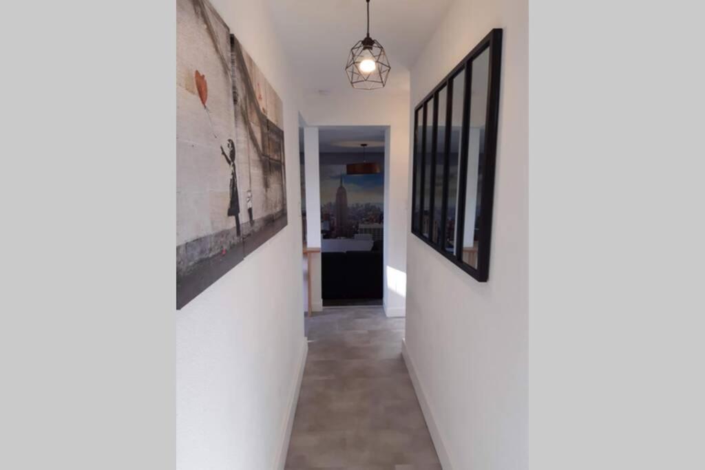Appartement Renove Le New-York En Centre Ville - Terrasse Et Parking - Non Climatise La Roche-Chalais 외부 사진