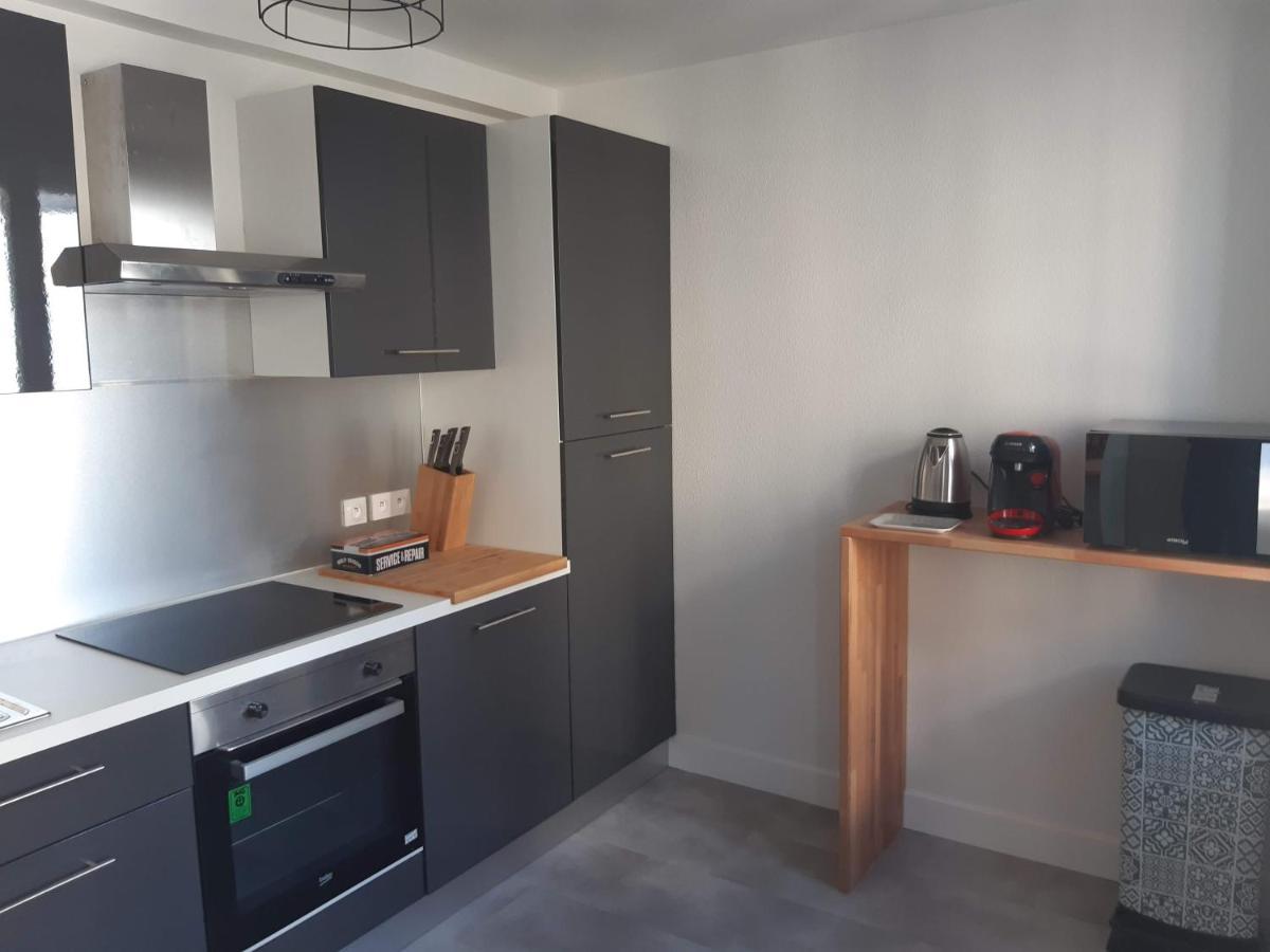Appartement Renove Le New-York En Centre Ville - Terrasse Et Parking - Non Climatise La Roche-Chalais 외부 사진